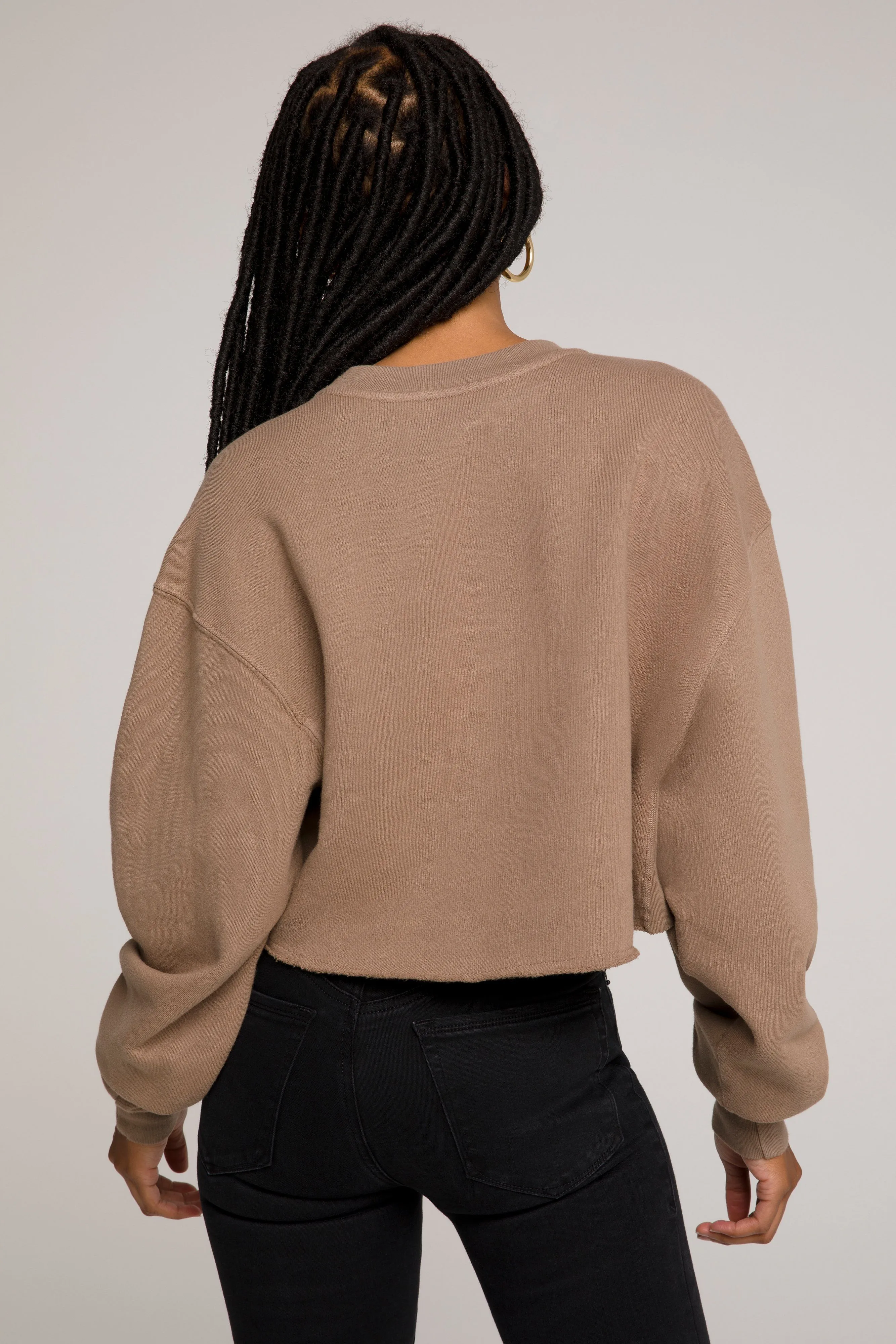 CROPPED & COOL SWEATSHIRT | PUTTY001