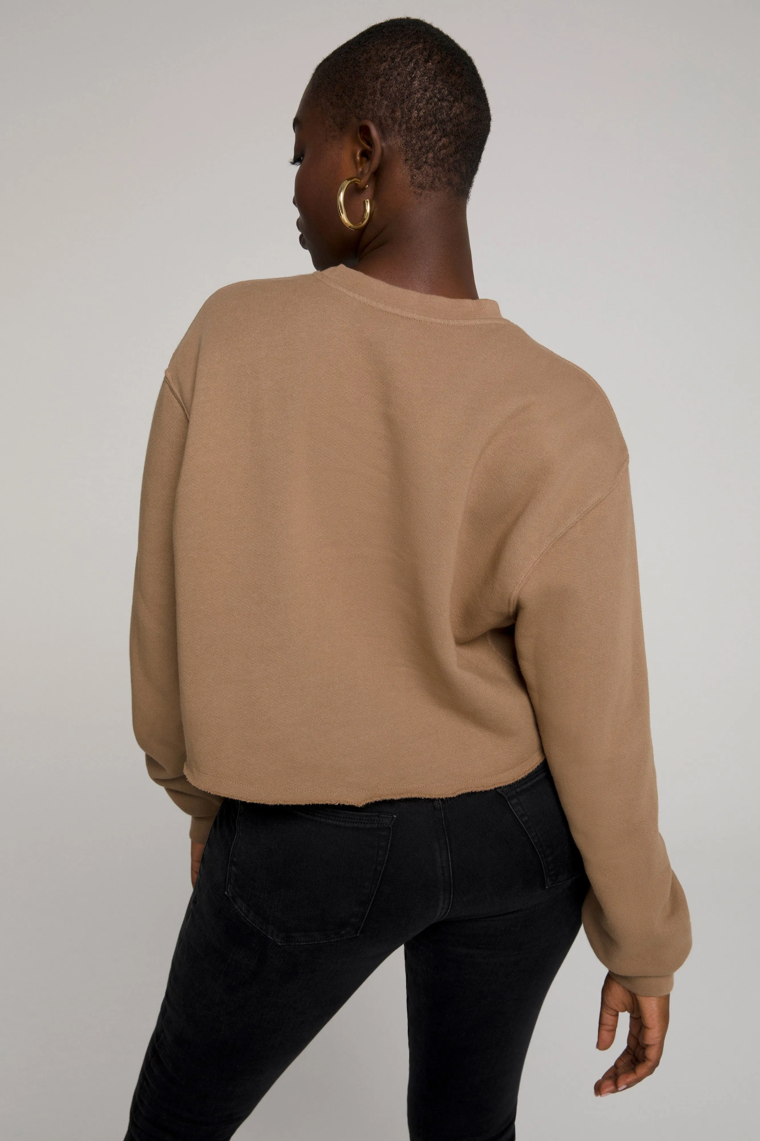 CROPPED & COOL SWEATSHIRT | PUTTY001
