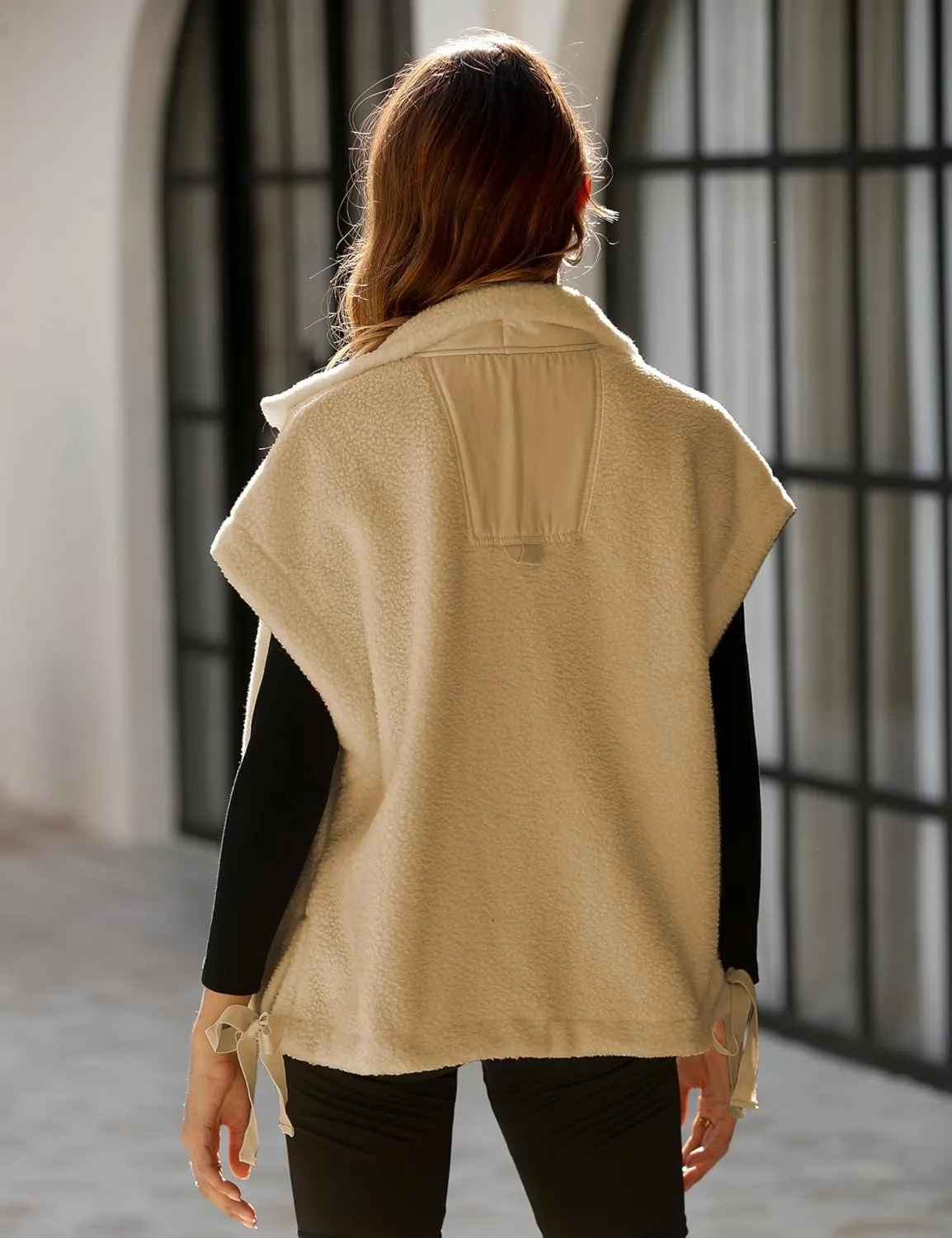 Fleece Vest for Women Sleeveless Button Up Fuzzy Sherpa Jacket Casual Warm Waistcoat Vest with Pockets