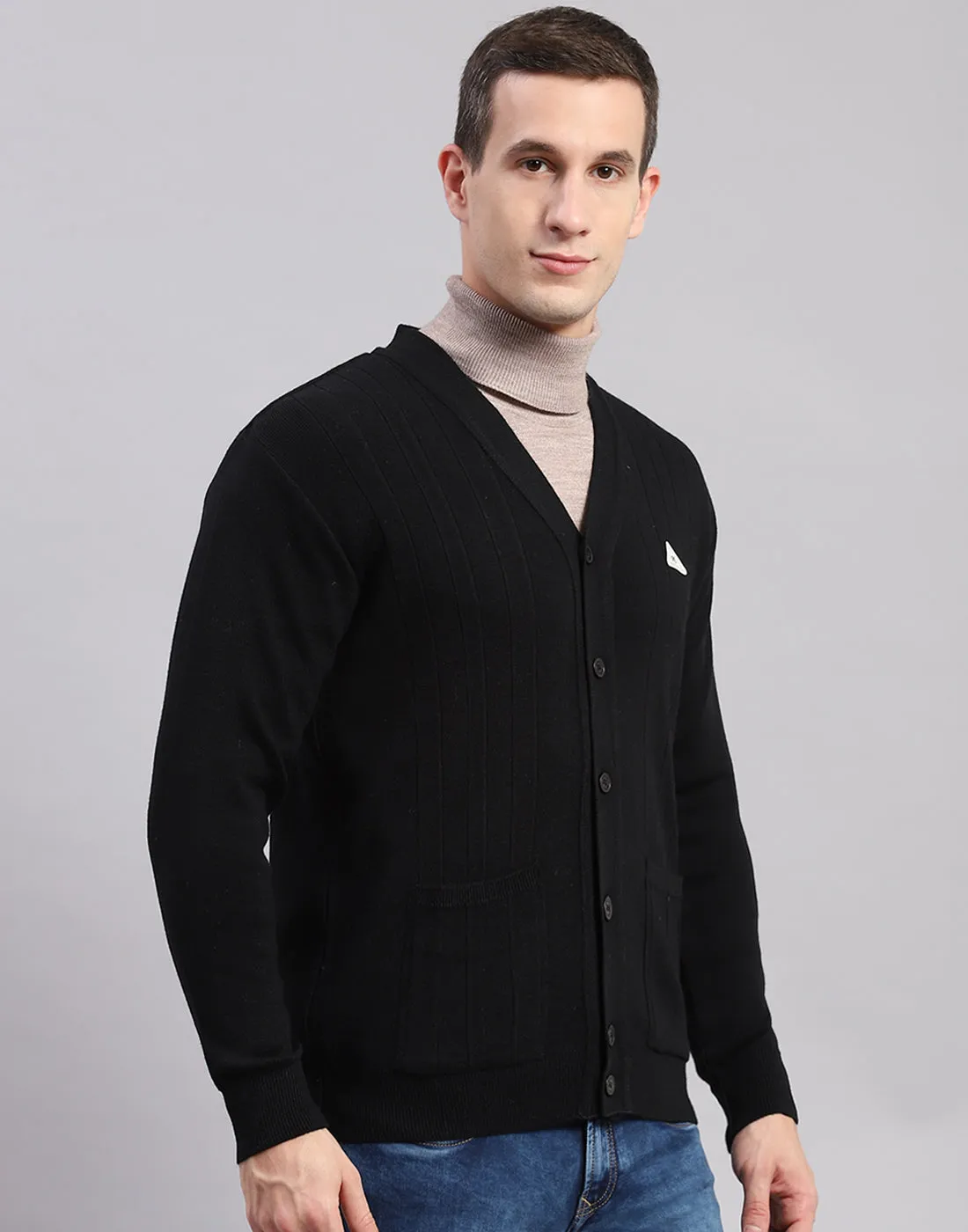 Men Black Solid V Neck Full Sleeve Cardigans