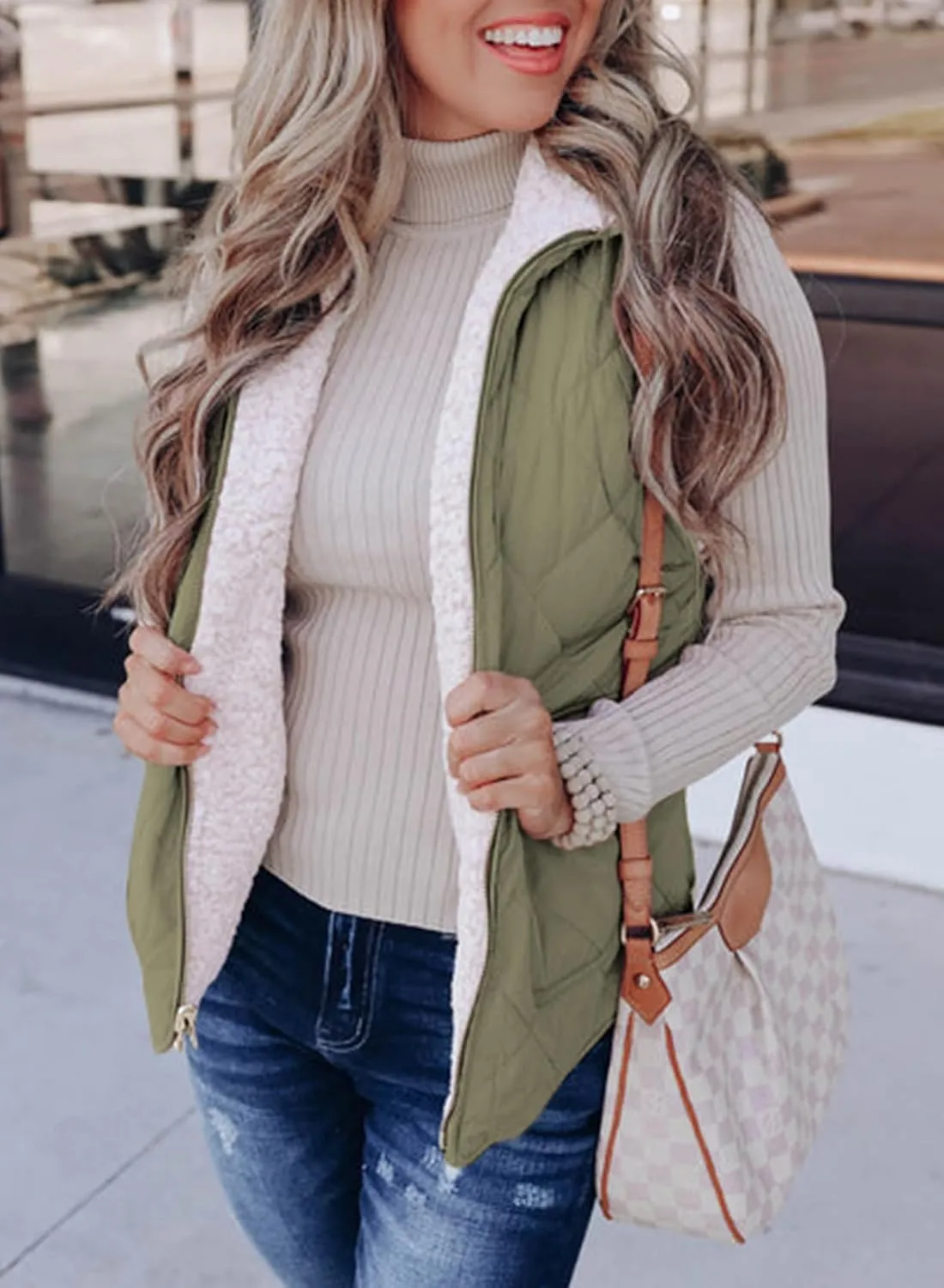 SHEWIN Women Puffer Vest Casual Stand Collar Sleeveless Puffer Jacket Warm Winter Reversible Zip Up Outerwear with Pockets