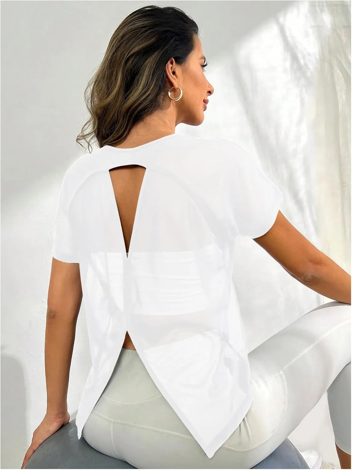 SweatyRocks Women's Activewear Short Sleeve Round Neck Mesh Tee Cut Out Split Back Sports T Shirt
