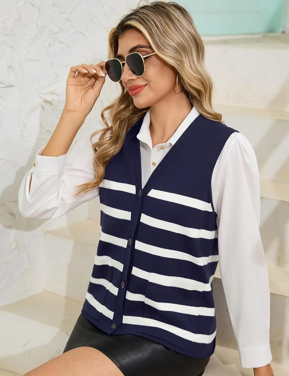 Totatuit Women's Sweater Vests Striped Lightweight Knit Tank Top Trendy Sweater Vest for Women with Pockets