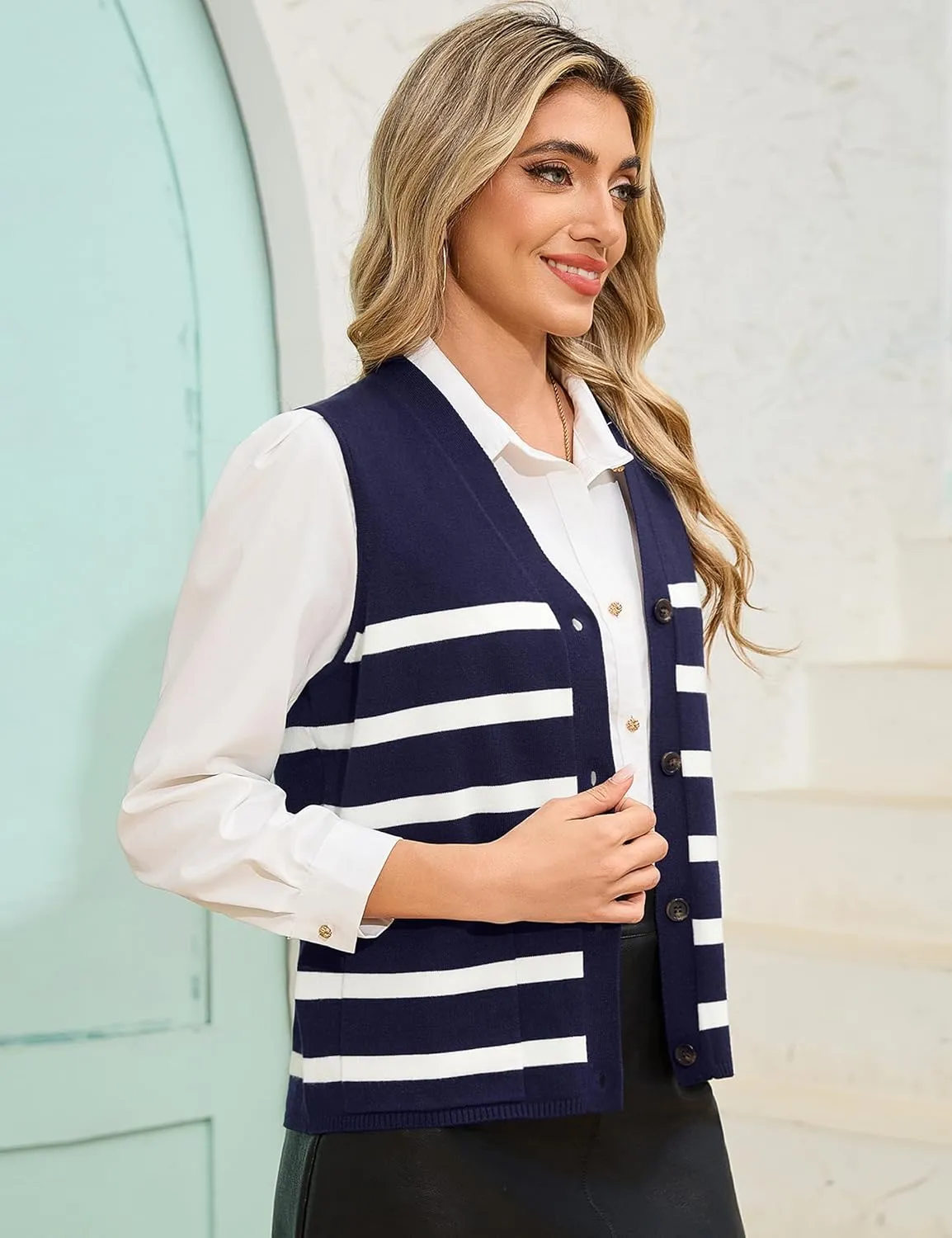 Totatuit Women's Sweater Vests Striped Lightweight Knit Tank Top Trendy Sweater Vest for Women with Pockets