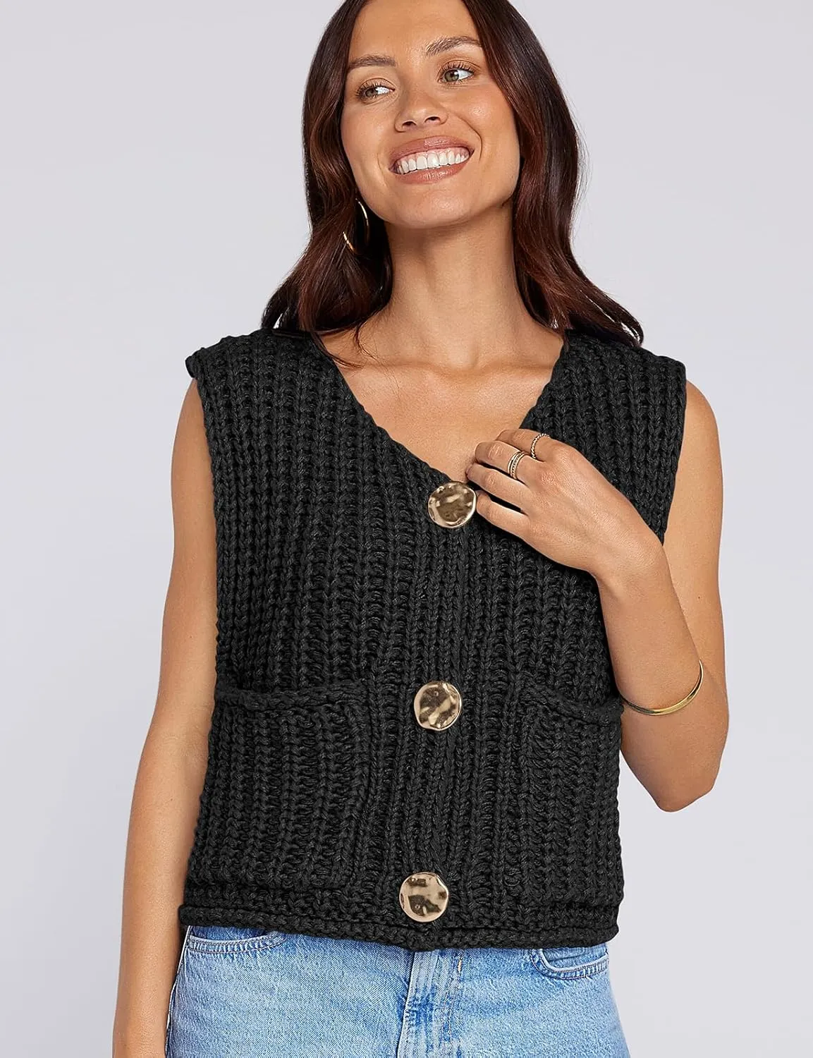 UEU Womens Chunky Sweater Vest Button Down Sleeveless Cardigan V Neck Crop Crochet Knit Tops 2025 Fashion Trendy Clothes