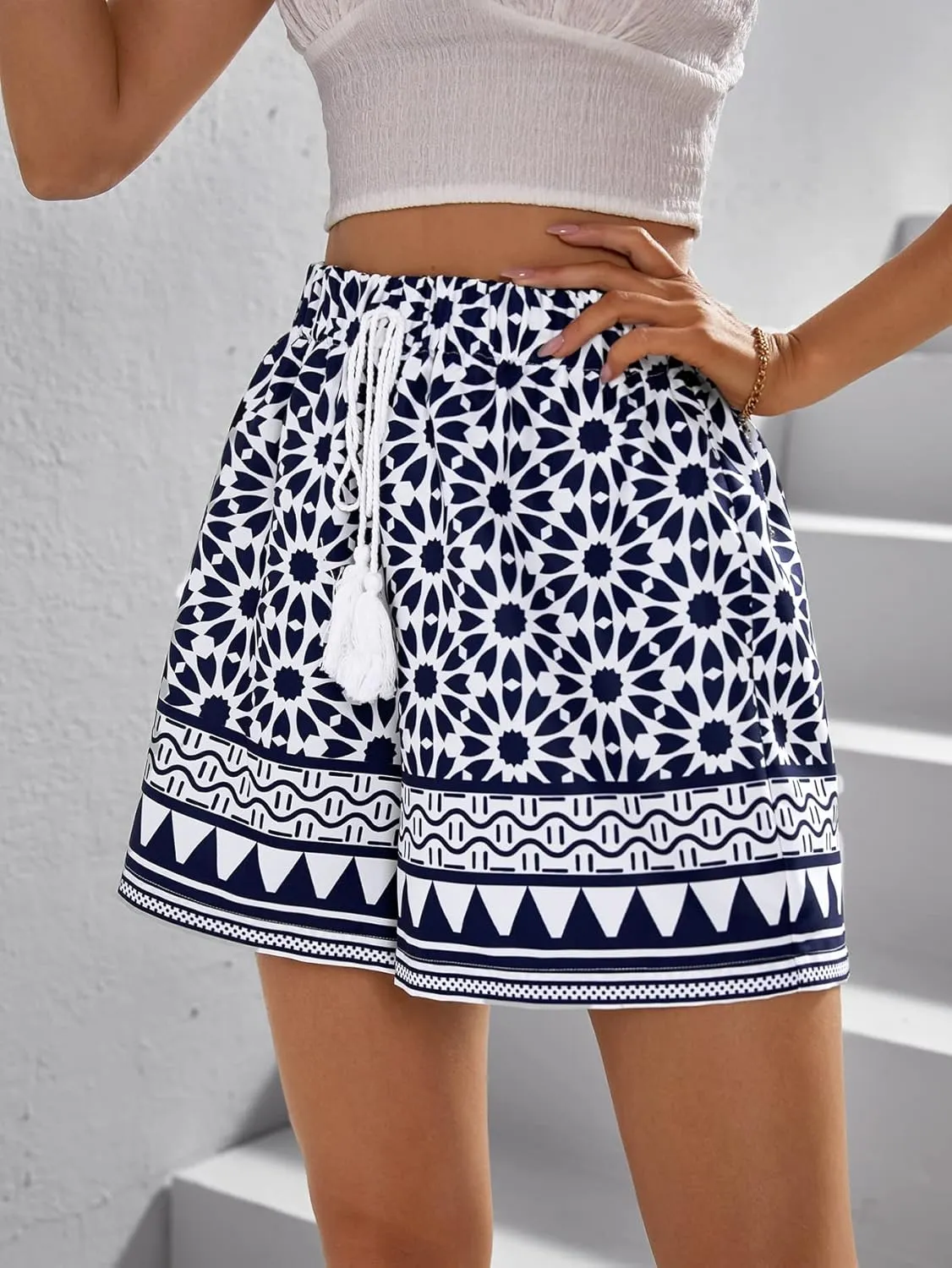 WDIRARA Women's Loose Boho Casual Summer Shorts Floral Print Elastic High Waist Knot Comfy Wide Leg Shorts