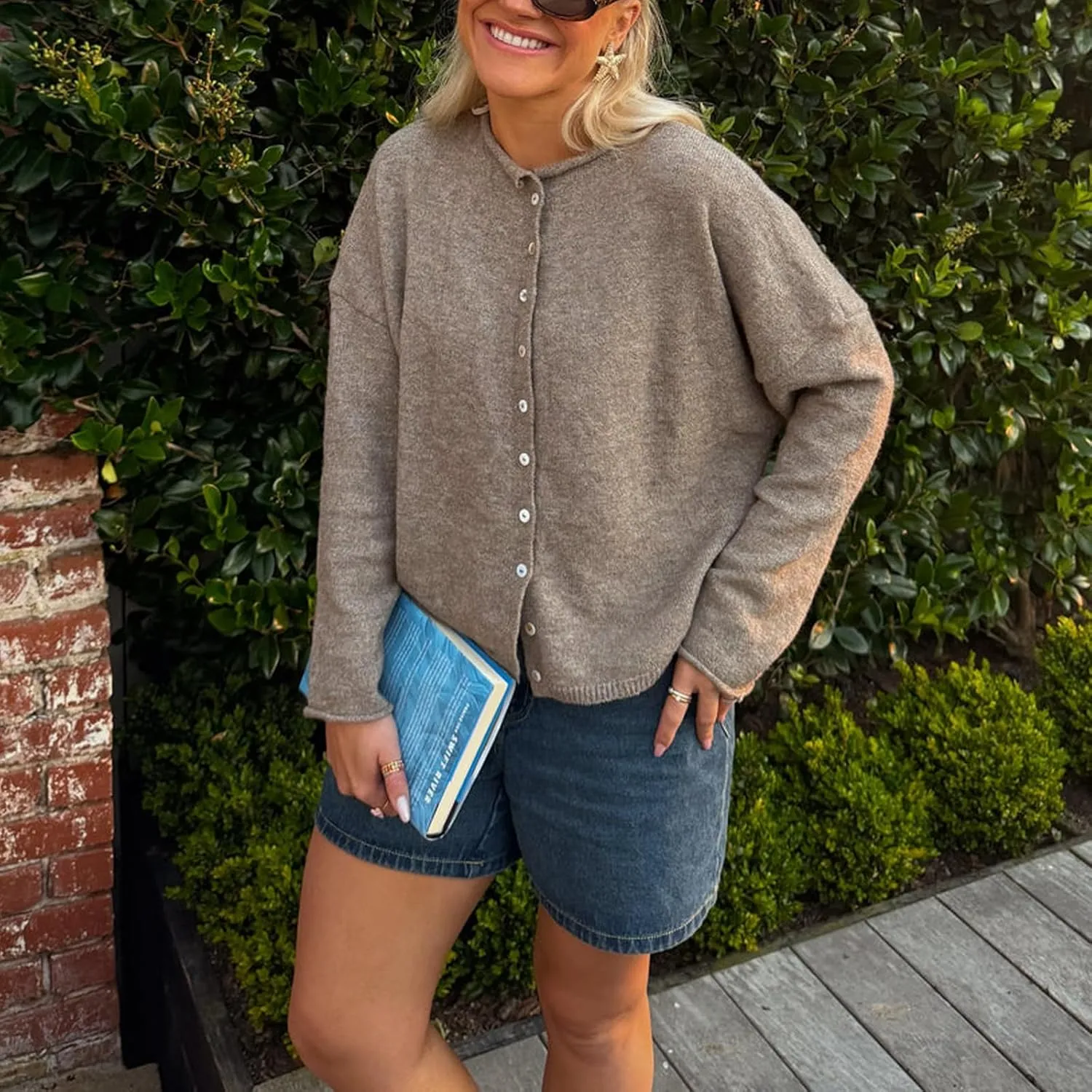 Women Casual Cardigan Sweaters Crewneck Button Down Knit Tops Going Out Lightweight Knitwear