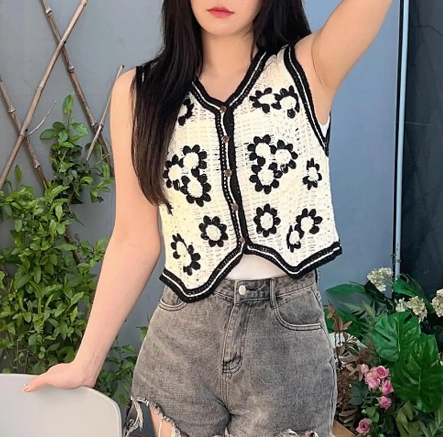 Women's Knitted Vest Sleeveless V-Neck Cardigan Button Printed Short Vest