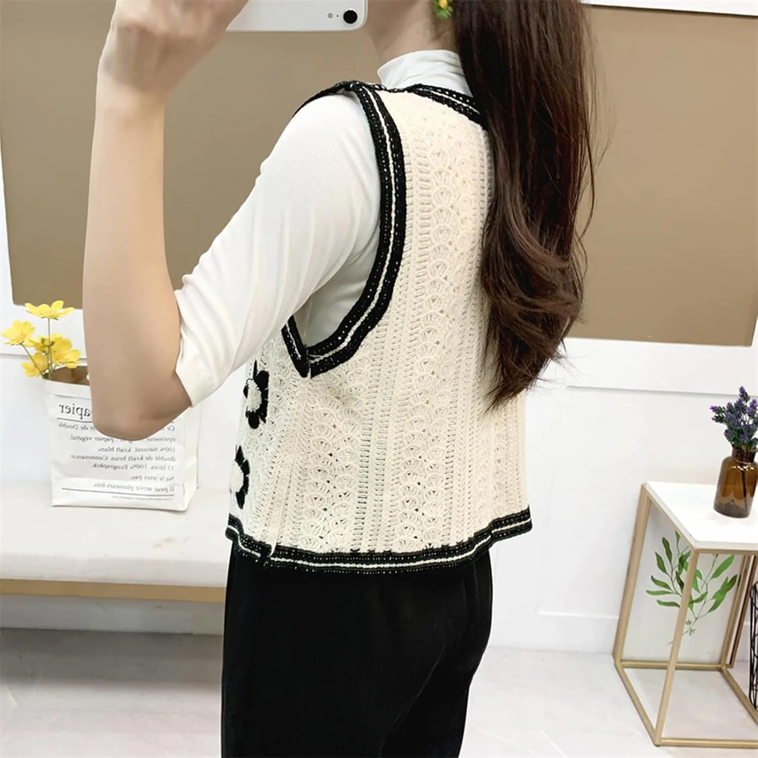 Women's Knitted Vest Sleeveless V-Neck Cardigan Button Printed Short Vest