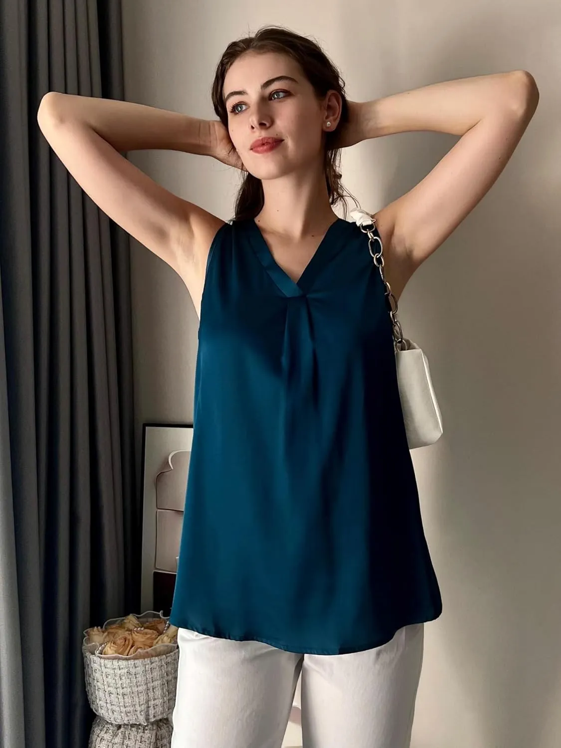 Zeagoo Women's Satin Tank Top Sleeveless Blouse (DE Only)